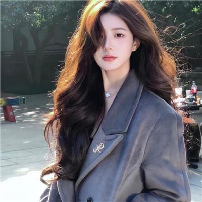 她房间里的云